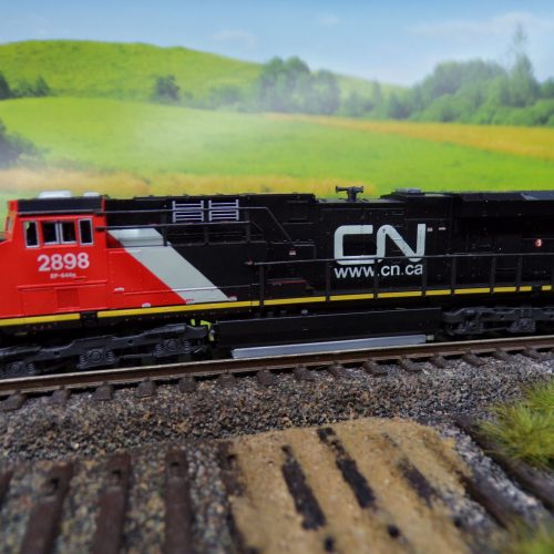 Spur N Kato 176-8938 — GE ES44AC w/DCC